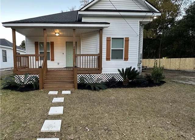 Property at 907 Marine St, Mobile, AL 36605, 3 beds, 2 baths