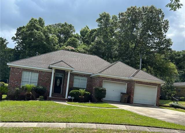 Property at 5901 Eastridge Pl, Mobile, AL 36608, 3 beds, 2 baths