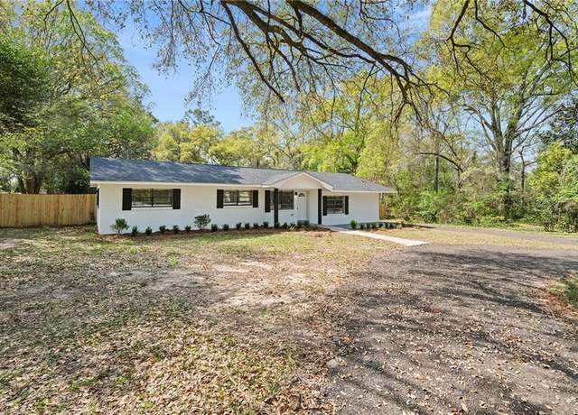 Property at 8059 Old Pascagoula Rd, Theodore, AL 36582, 3 beds, 2 baths