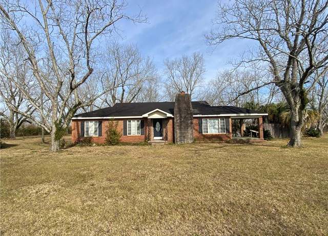 Property at 8550 Three Notch Rd, Mobile, AL 36619, 4 beds, 1.5 baths