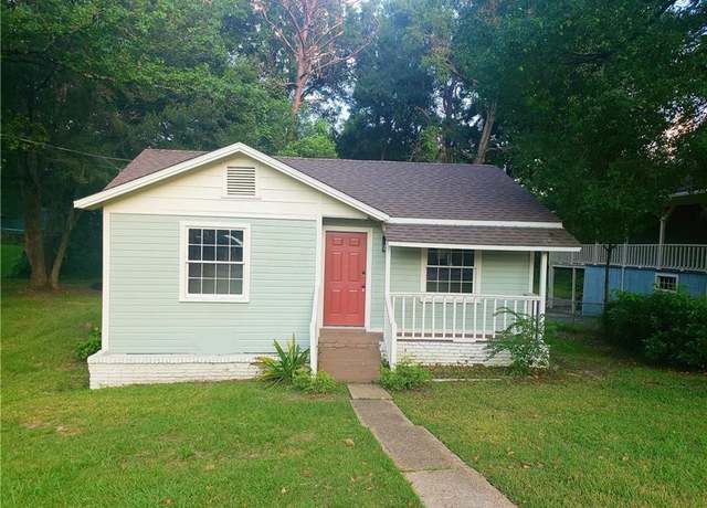 Property at 322 Jackson St, Chickasaw, AL 36611, 3 beds, 1 bath