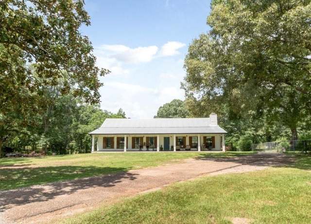Property at 11525 Lott Rd, Chunchula, AL 36521, 4 beds, 3 baths