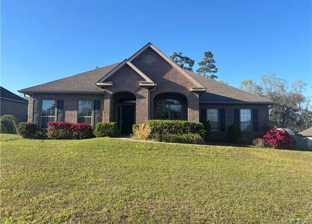 Property at 3434 Charleston Dr, Saraland, AL 36571, 5 beds, 3 baths