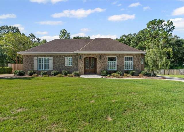 Property at 8807 Stillwood Ct, Mobile, AL 36619, 4 beds, 3.5 baths