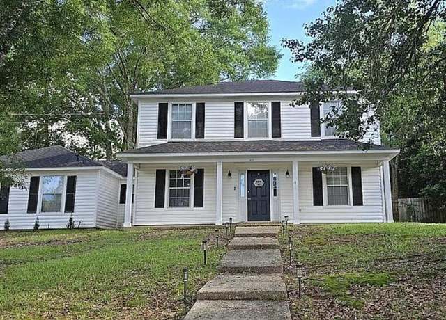 Property at 9721 Hamilton Creek Dr N, Mobile, AL 36695, 4 beds, 2.5 baths
