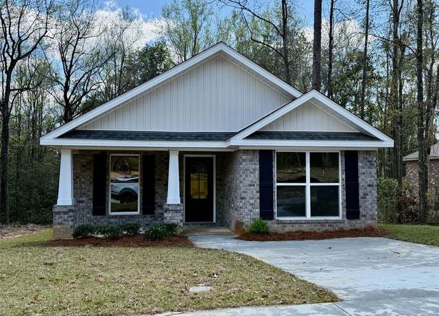 Property at 1125 Forest Glen Dr S, Mobile, AL 36618, 3 beds, 2 baths
