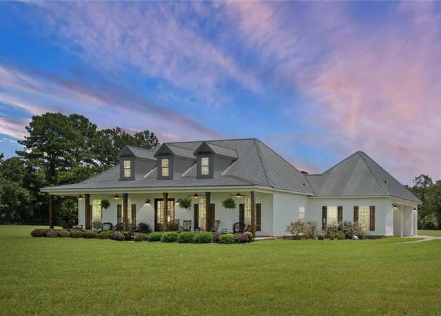 Property at 1327 Ellison Ave, Creola, AL 36525, 4 beds, 3.5 baths