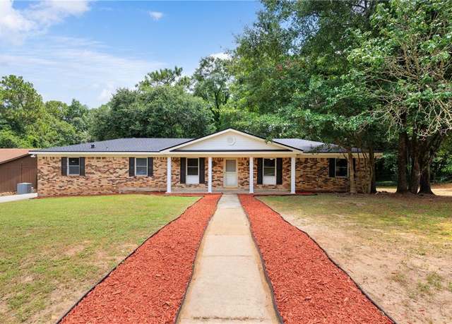 Property at 2617 Venaro Ct, Mobile, AL 36693, 4 beds, 2 baths