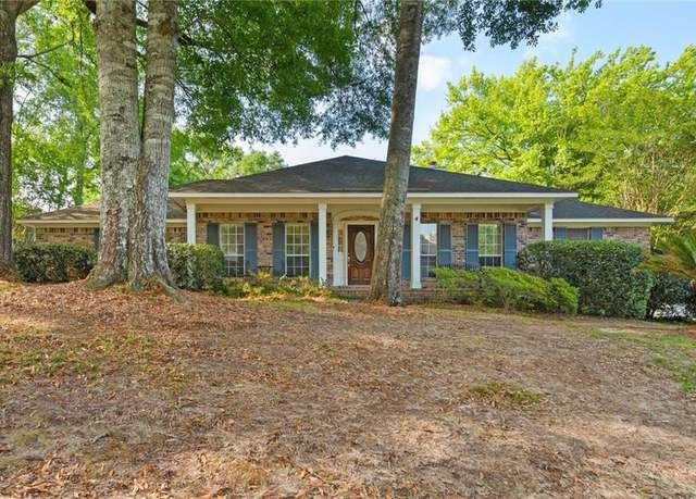 Property at 5721 Blue Ridge Dr N, Mobile, AL 36693, 4 beds, 2.5 baths