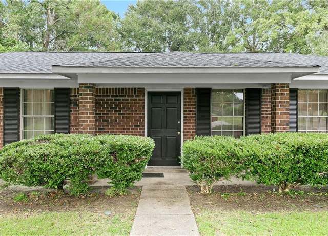 Property at 4735 Emerald Dr E, Mobile, AL 36619, 3 beds, 2 baths
