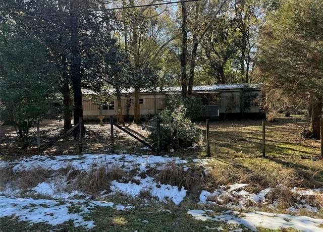 Property at 3551 Governor Wallace Dr, Theodore, AL 36582, 3 beds, 2 baths