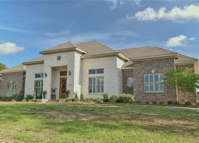Property at 8529 Crepe Myrtle Ct, Mobile, AL 36619, 4 beds, 3 baths