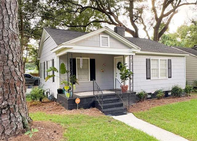 Property at 216 Pinehill Dr, Mobile, AL 36606, 2 beds, 1 bath