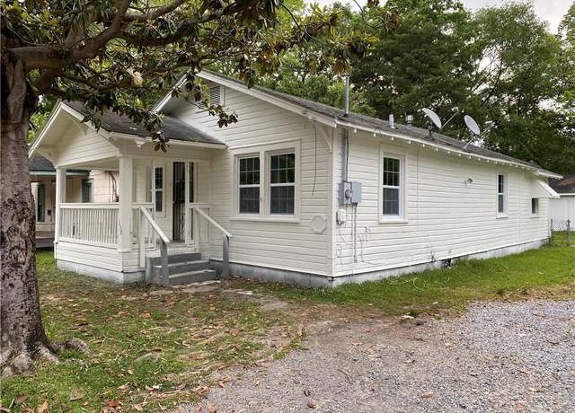 Property at 158 Hemley Ave, Mobile, AL 36607, 5 beds, 2 baths