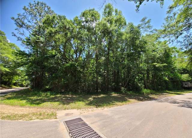 Property at 240 Barnes Ave, Mobile, AL 36608