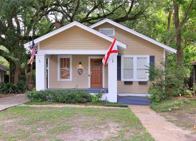 Property at 1660 Laurel St, Mobile, AL 36604, 3 beds, 2 baths