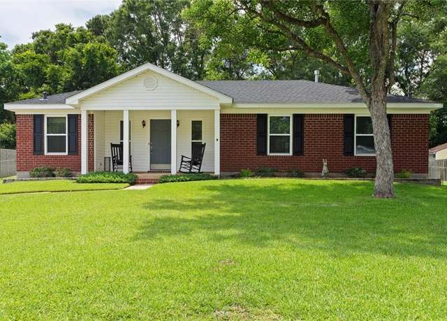 Property at 6480 Mcadams Dr W, Theodore, AL 36582, 3 beds, 2 baths