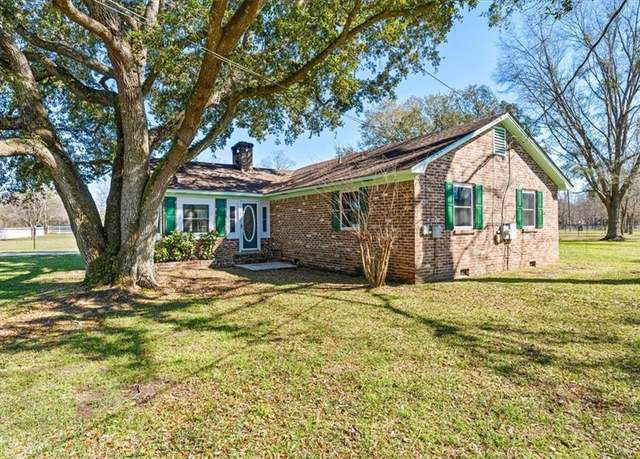 Property at 8303 Howells Ferry Rd, Semmes, AL 36575, 2 beds, 1.5 baths