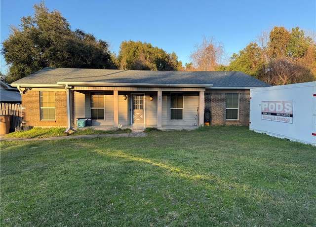 Property at 561 Marcus Dr, Mobile, AL 36609, 4 beds, 2 baths