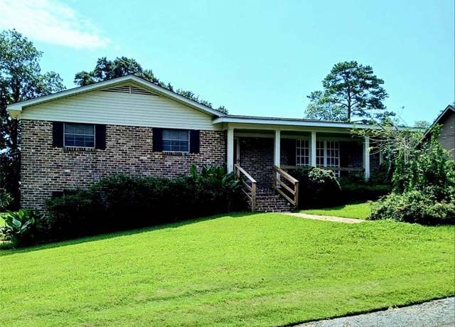 Property at 37 Ridgeview Dr, Chickasaw, AL 36611, 4 beds, 3 baths