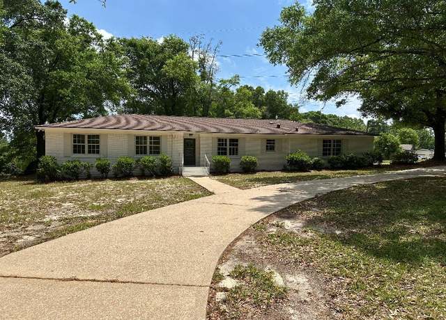 Property at 3050 Lacoste Rd, Mobile, AL 36618, 3 beds, 2 baths