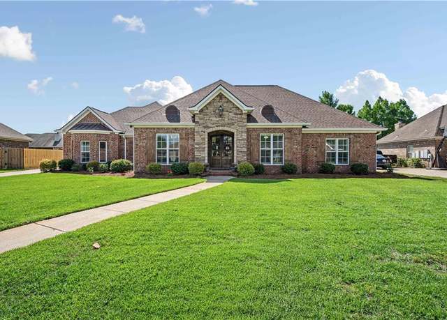 Property at 2217 Shandwick Dr, Mobile, AL 36695, 4 beds, 4.5 baths