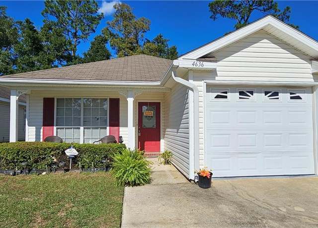 Property at 4636 St Charles Ct, Mobile, AL 36618, 3 beds, 2 baths
