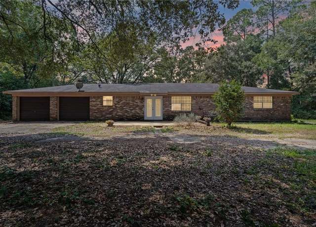 Property at 3170 Lacoste Rd, Mobile, AL 36618, 3 beds, 2 baths