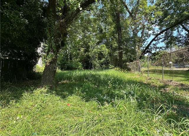 Property at 1910 Pleasant Ave, Mobile, AL 36617