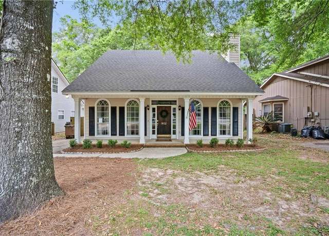 Property at 902 Wesley Ave, Mobile, AL 36609, 3 beds, 2.5 baths