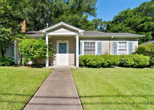 Property at 32 Sherwood Dr, Mobile, AL 36606, 3 beds, 1 bath