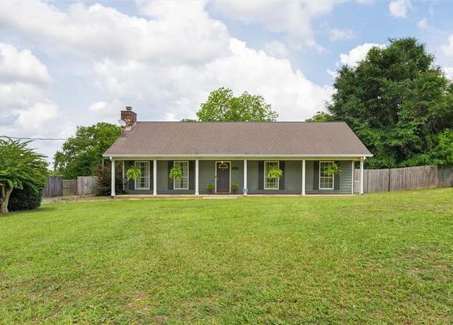 Property at 3660 Ching Dairy Rd, Mobile, AL 36618, 3 beds, 2 baths