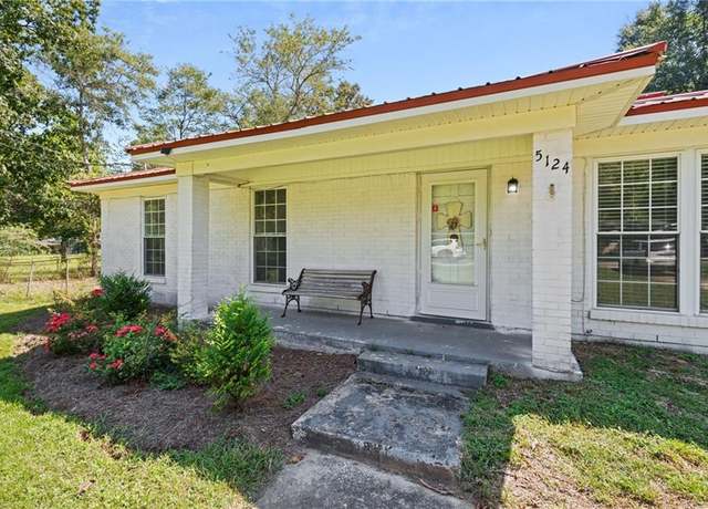 Property at 5124 Oak Crest Dr, Wilmer, AL 36587, 4 beds, 2 baths
