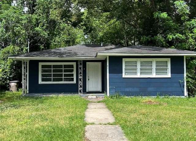 Property at 81 Lefevre St, Mobile, AL 36607, 4 beds, 1 bath