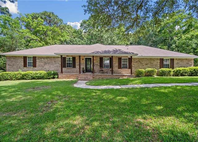 Property at 5108 Highcrest Dr, Mobile, AL 36693, 3 beds, 2 baths