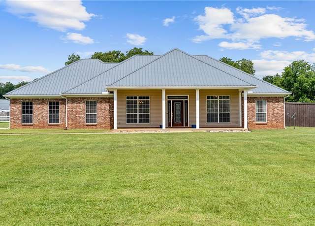 Property at 1809 Homestead Ln, Wilmer, AL 36587, 4 beds, 2.5 baths
