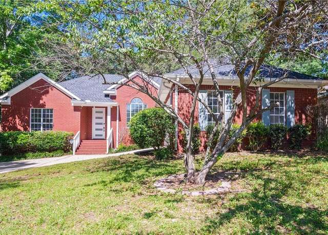 Property at 1650 Aden Rd, Mobile, AL 36695, 4 beds, 2.5 baths