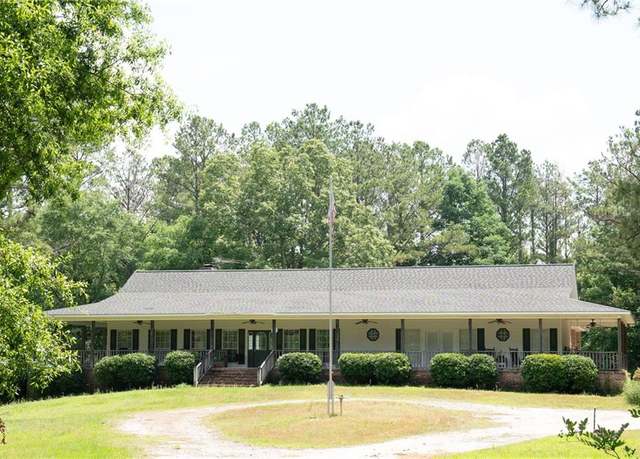 Property at 905 Taylor St, Monroeville, AL 36460, 3 beds, 3.5 baths