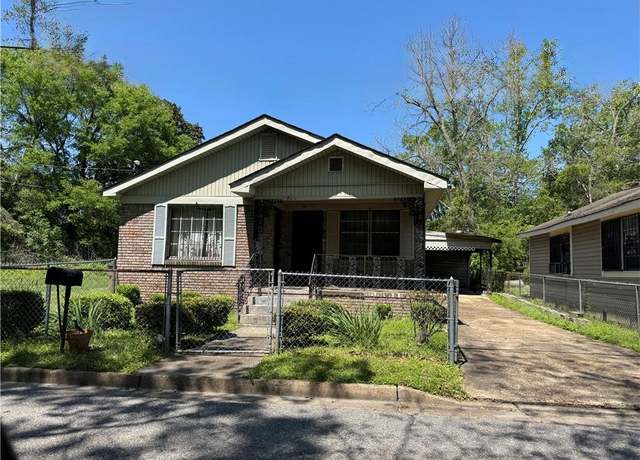 Property at 862 Susie Ansley St, Mobile, AL 36610, 3 beds, 2 baths