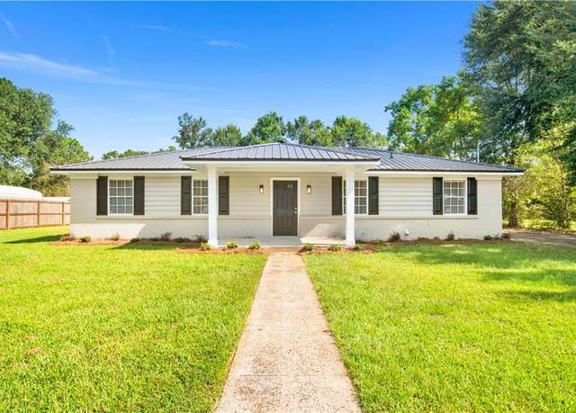 Property at 8910 Larry Dr, Semmes, AL 36575, 4 beds, 2 baths