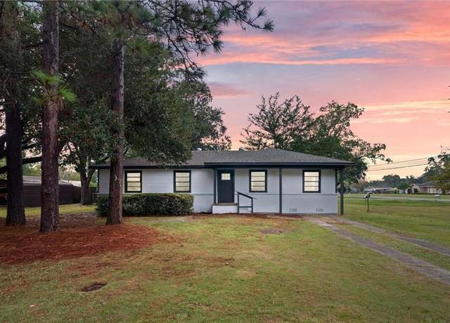 Property at 809 James St, Saraland, AL 36571, 3 beds, 1 bath