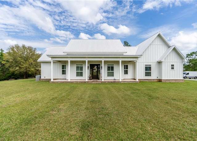 Property at 5550 Timber Pines Rd, Wilmer, AL 36587, 4 beds, 3.5 baths