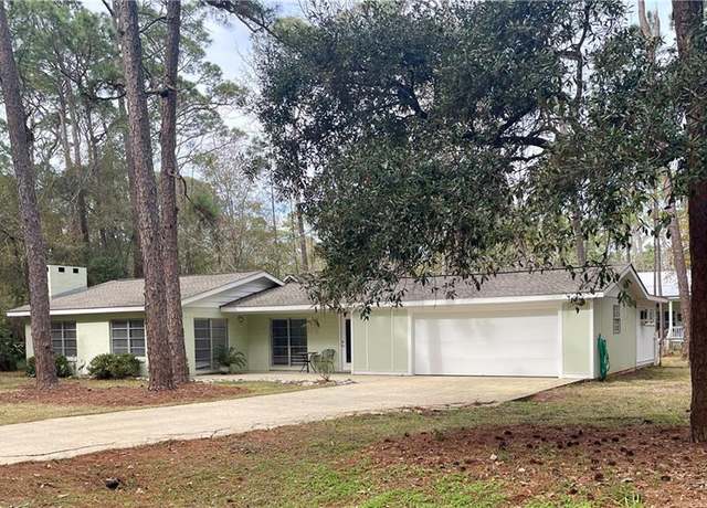 Property at 904 Lafitte Pl, Dauphin Island, AL 36528, 3 beds, 2 baths