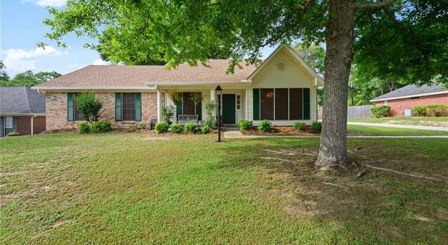 Photo of 8240 Winchester Woods Ct, Mobile, AL 36695