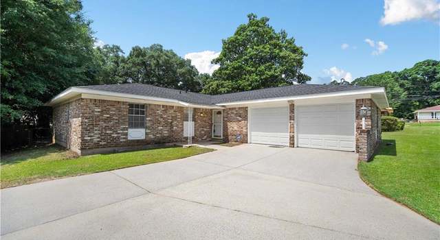 Photo of 4205 Chesterfield Dr N, Mobile, AL 36618
