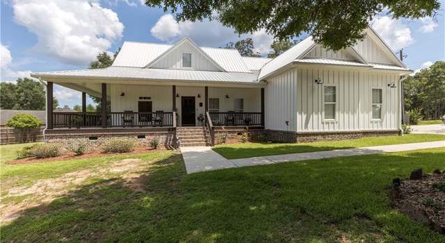 Photo of 8100 Oak Hill Dr, Semmes, AL 36575