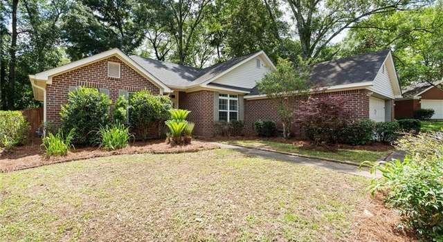 Photo of 605 Lakeview Woods Dr, Mobile, AL 36695
