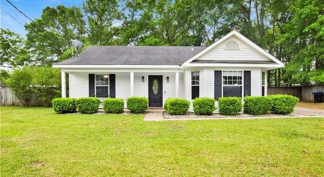 Photo of 1311 Woodstock Ct, Mobile, AL 36695
