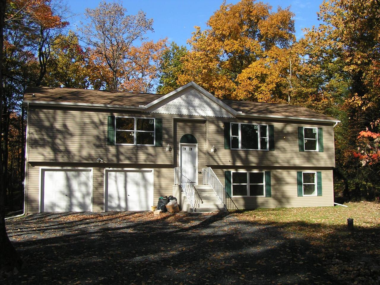 Lenape Dr, East Stroudsburg, PA 18301