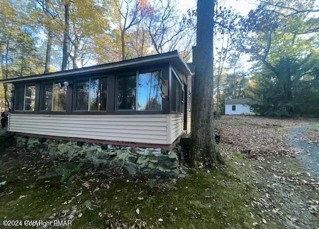 Property at 114 Slab Hill Rd, Dingmans Ferry, PA 18328, 3 beds, 1 bath